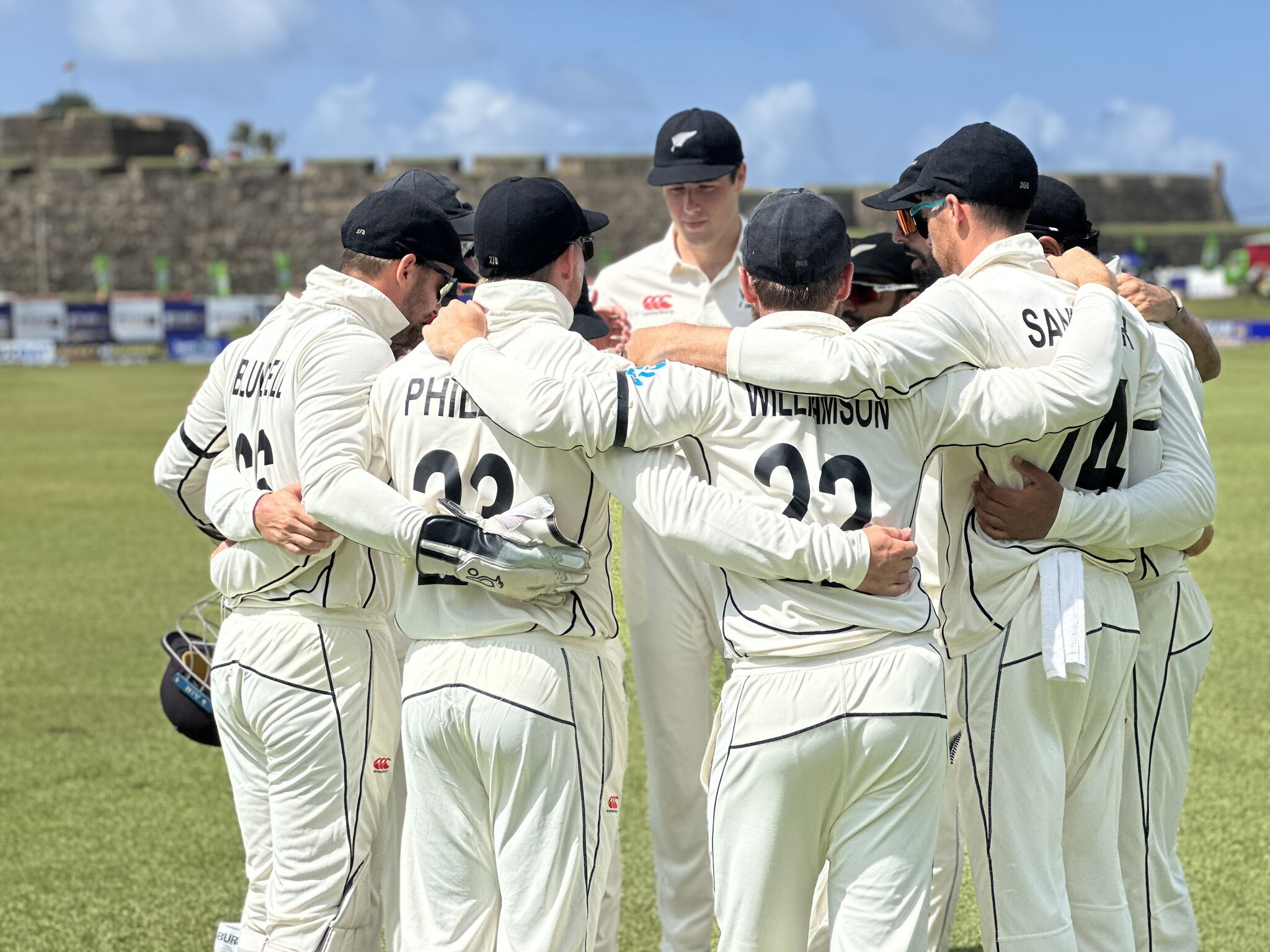 New Zealand Players Wear Black Armbands to Honour Ian Taylor in 2nd Test Against Sri Lanka